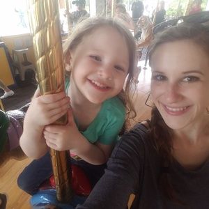 Meet your Posher, Lisa